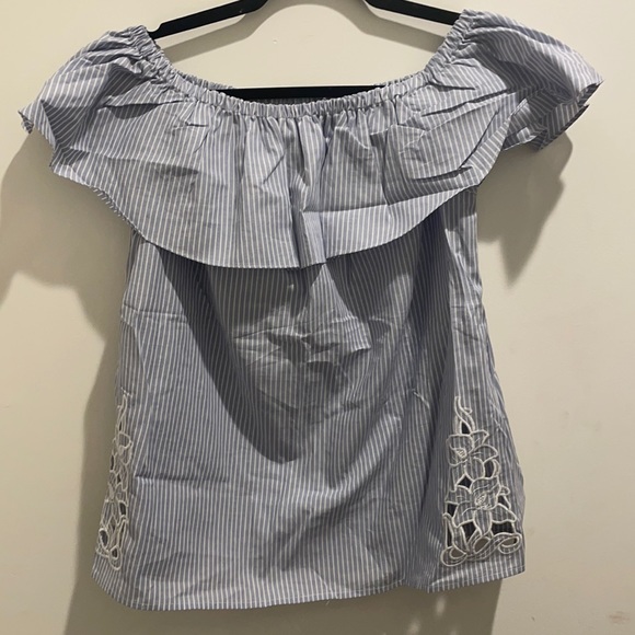 Pretty Off Shoulder Blouse - Picture 1 of 4